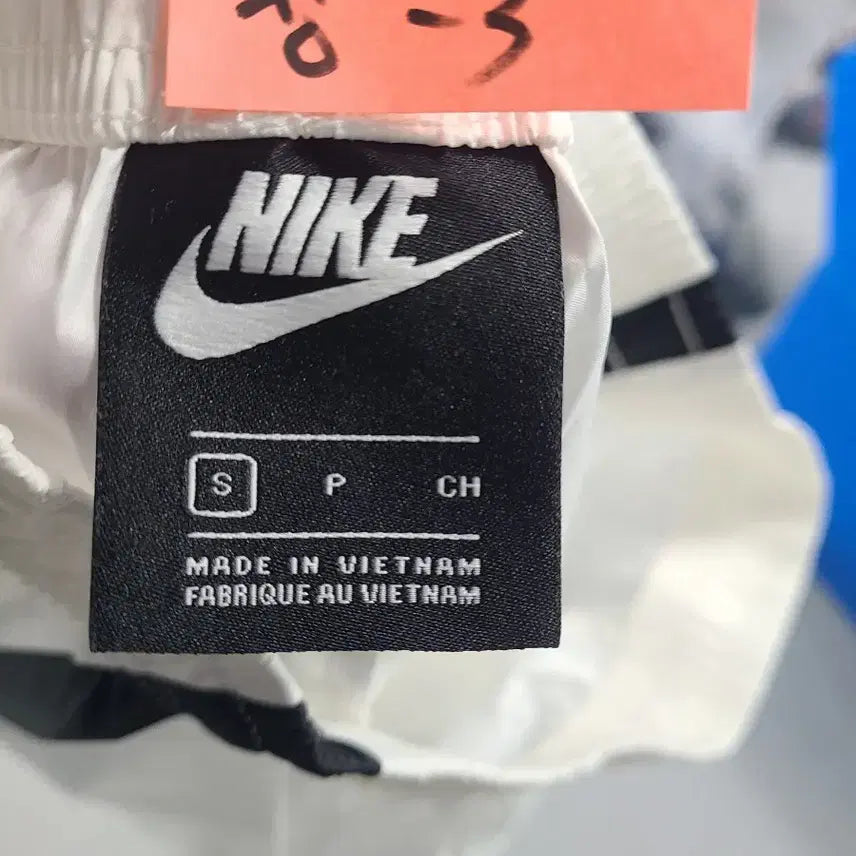 [SOLD OUT] 나이키 화이트 블랙 반바지/S/