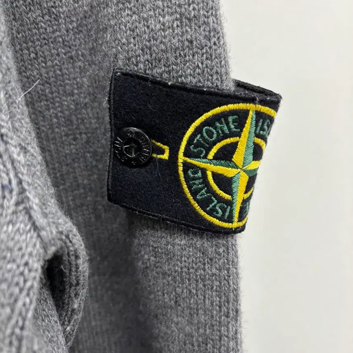 [BUNJANG] Stone Island Half-Zip Knit Sweater / [L]스톤아일랜드 반집업 니트