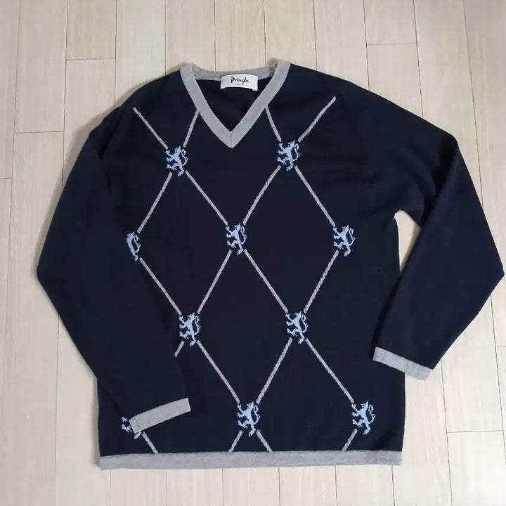 [BUNJANG] Pringle Diamond Pattern V-Neck Knit Sweater (M) / 프링글 다이아몬드 패턴 브이넥 니트. 사이즈M. 골프웨어/남여공용 가능.
