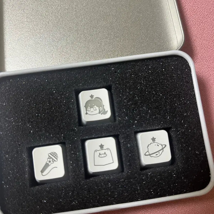 [BUNJANG] NCT Nana Keycap Tin Case / 나나양 키캡 틴케이스 굿즈