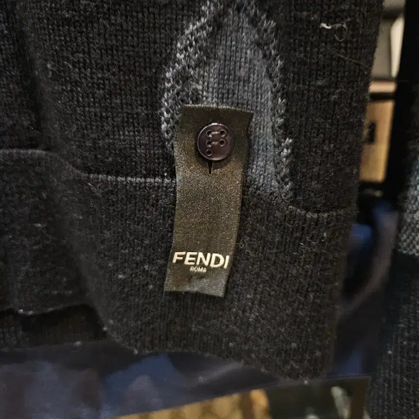 [BUNJANG] Fendi FF Logo Knit Sweater / [정품/50사이즈] 펜디 FF로고 패턴 니트 스웨터 블랙/블루