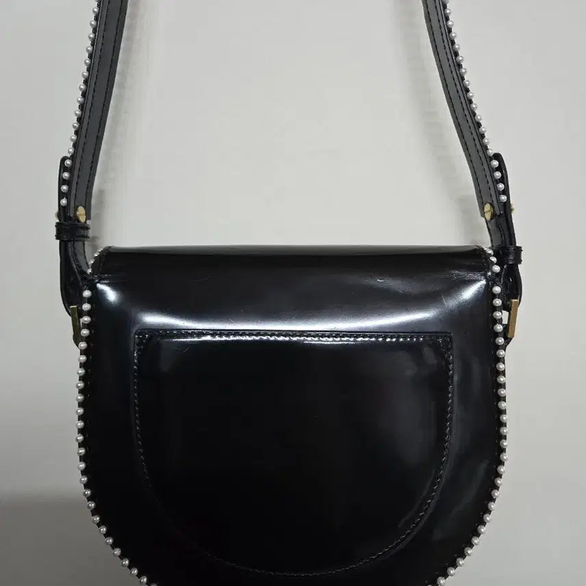 [BUNJANG] Couronne Leather Shoulder Bag / 쿠론 가죽 숄더백 크로스바디백