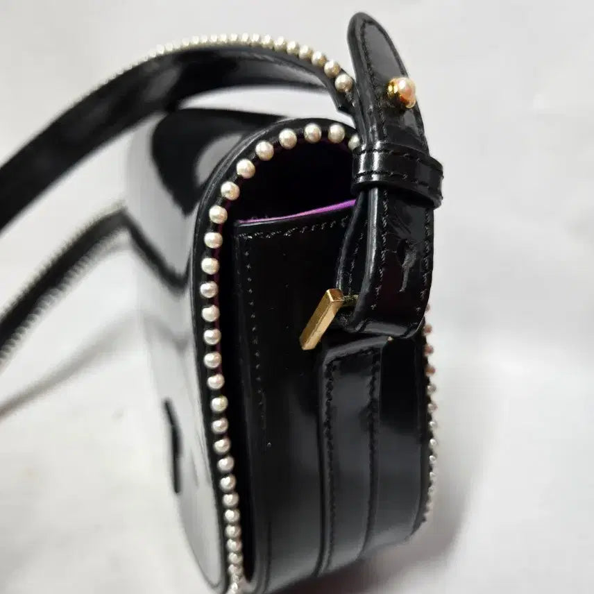 [BUNJANG] Couronne Leather Shoulder Bag / 쿠론 가죽 숄더백 크로스바디백
