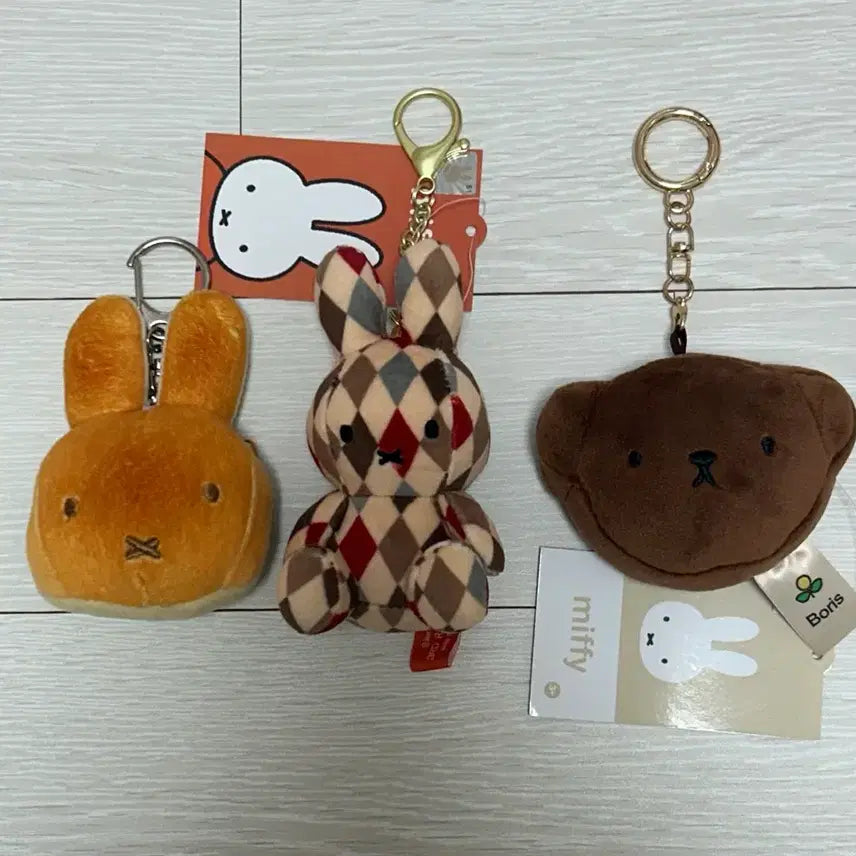 [BUNJANG] Miffy Bread Face Keyring &amp; Red Bean Check Keyring &amp; Boris Face Keyring Brown Bundle Set / 미피 빵 얼굴키링 &amp; 레드빈체크 키링 / 보리스 얼굴키링 브라운 일괄