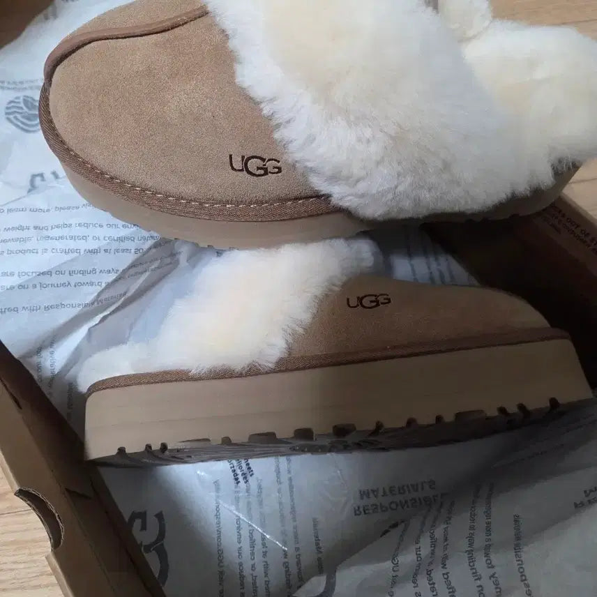 [BUNJANG] UGG Coquette US9 / 어그 코케트260(us9)