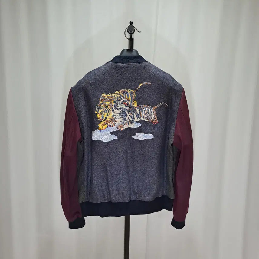 [BUNJANG] KENZO Tiger Embroidered Wool Blend Bomber Jacket L / (택포) KENZO 겐조 타이거 자수 울혼용 블루종 자켓 L B500