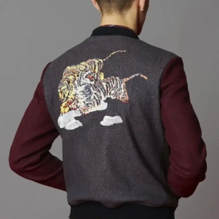 [BUNJANG] KENZO Tiger Embroidered Wool Blend Bomber Jacket L / (택포) KENZO 겐조 타이거 자수 울혼용 블루종 자켓 L B500