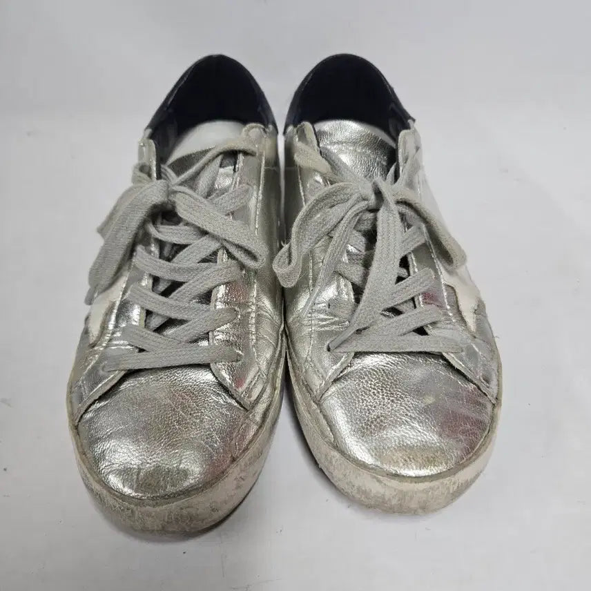 [BUNJANG] Golden Goose GGBD/SSTAR Silver Sneakers (225mm) / 골든구스 GGBD/SSTAR 실버 스니커즈35 225mm
