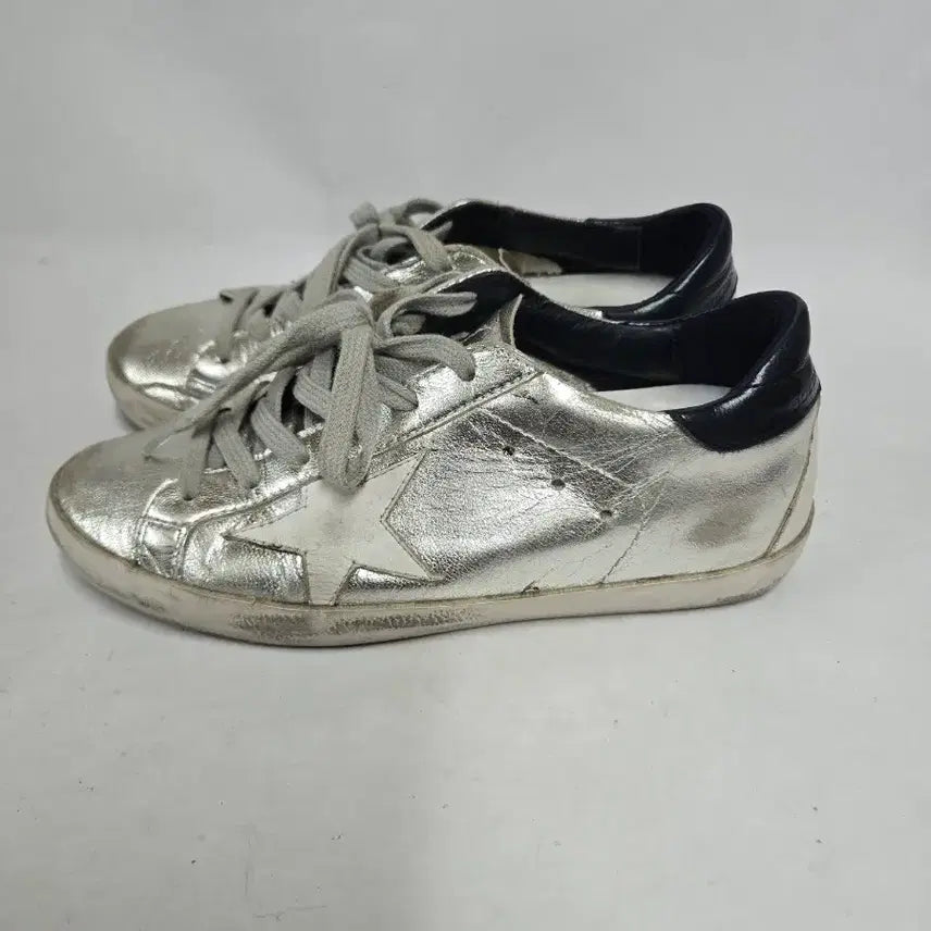 [BUNJANG] Golden Goose GGBD/SSTAR Silver Sneakers (225mm) / 골든구스 GGBD/SSTAR 실버 스니커즈35 225mm