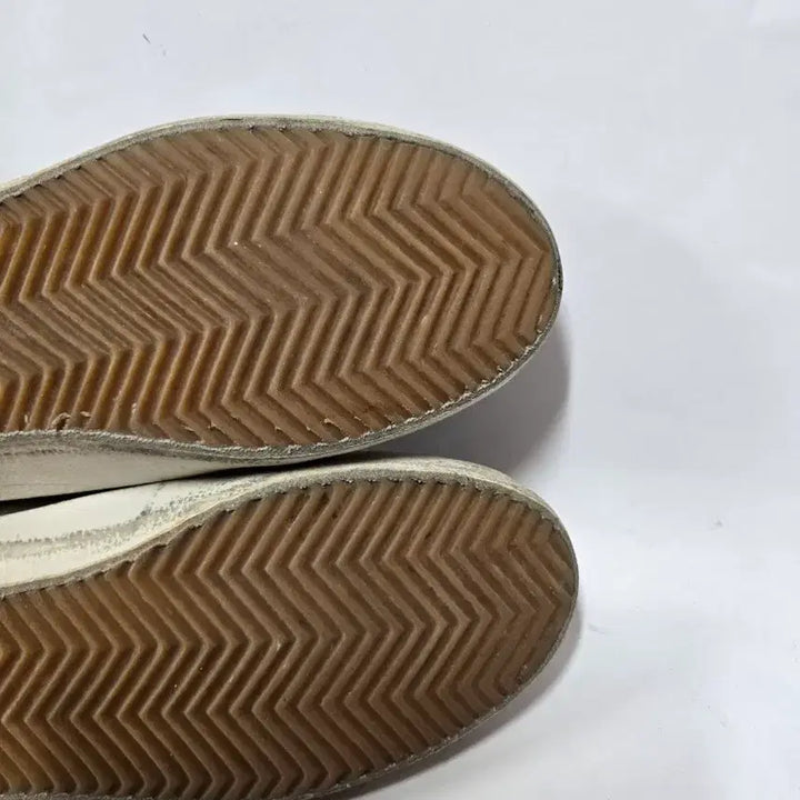 [BUNJANG] Golden Goose GGBD/SSTAR Silver Sneakers (225mm) / 골든구스 GGBD/SSTAR 실버 스니커즈35 225mm