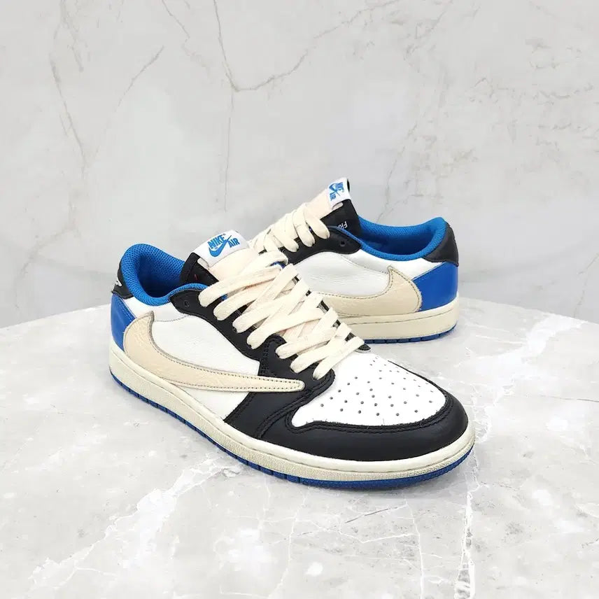 [BUNJANG] Nike Fragment Jordan 1 Scott Low Sneakers (Size 245) / 245 / 나이키 X 프라그먼트 조던1 스캇 로우 스니커즈