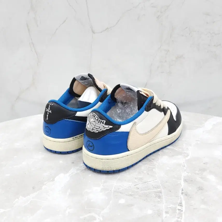 [BUNJANG] Nike Fragment Jordan 1 Scott Low Sneakers (Size 245) / 245 / 나이키 X 프라그먼트 조던1 스캇 로우 스니커즈