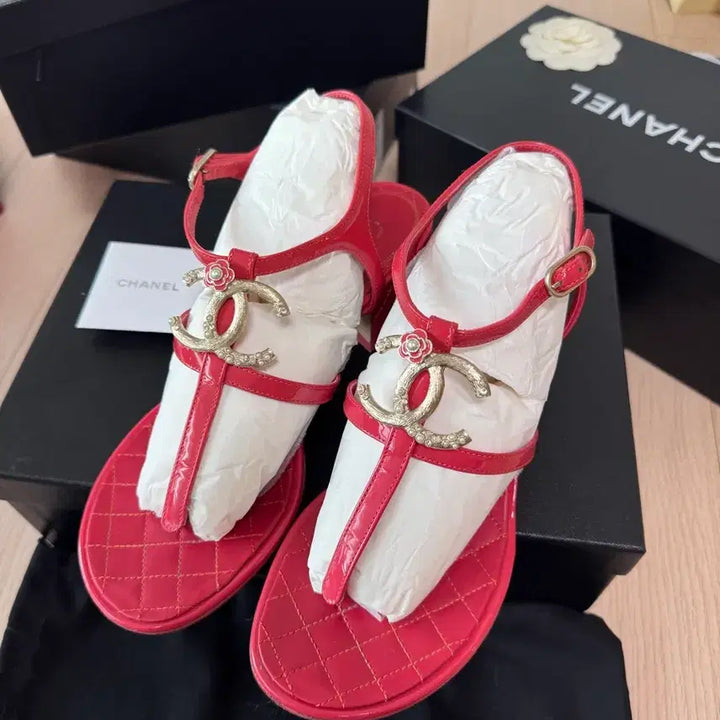 [BUNJANG] Chanel CC Logo Sandals / 샤넬 CC 로고 샌들 클래식 디자인 정품 싸게 팔아요