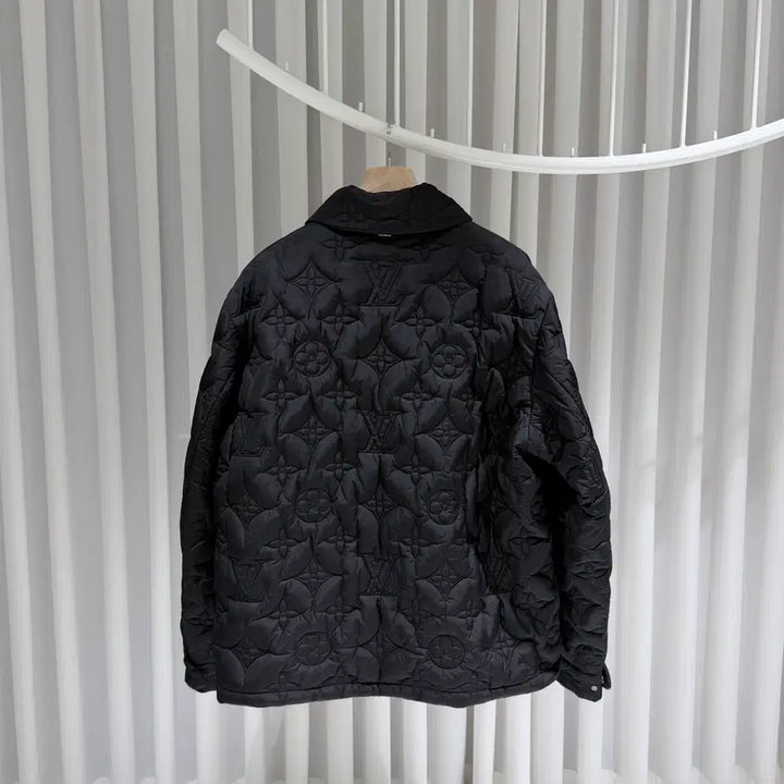 [SOLD OUT] ( S+ / 56 ) 루이비통 모노그램 플라워 블루종 패딩 자켓