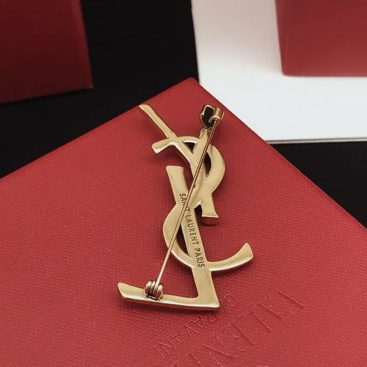 [BUNJANG] Yves Saint Laurent Gold Brooch / 입생로랑 YSL 금장 브로치