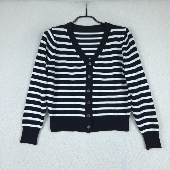 [BUNJANG] Striped V-Neck Cardigan (Black/White) / 여성 스트라이프 브이넥 가디건 블랙/화이트(44~55)