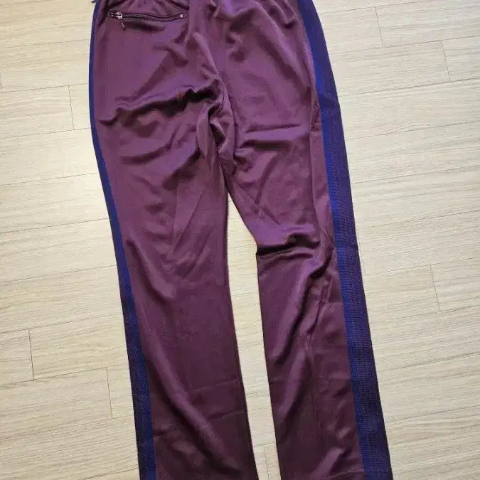 [BUNJANG] Needles Track Pants Wine Narrow Fit L Size / 니들스 트랙팬츠 와인컬러 내로우핏 L사이즈 새제품