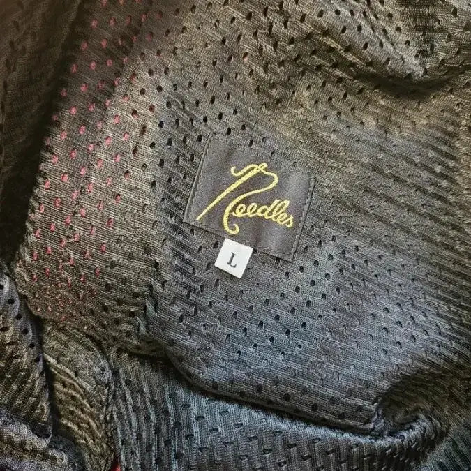 [SOLD OUT] 니들스 트랙팬츠 와인컬러 스트레이트핏 L사이즈 새제품