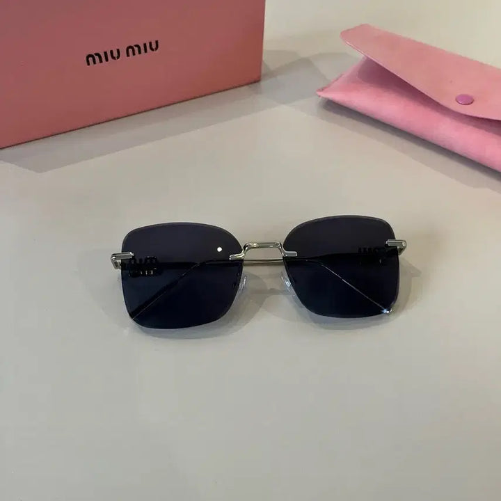[BUNJANG] Miu Miu Tinted Sunglasses / 미우미우 블랙 틴트 선글라스