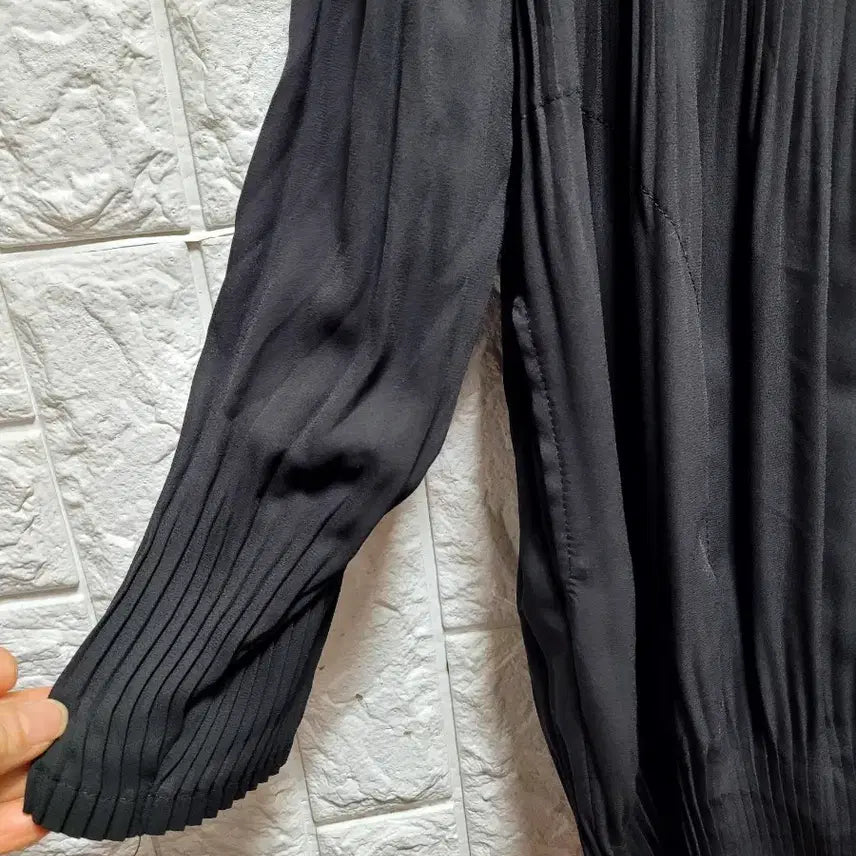 [BUNJANG] Pleats Me Pleated Collar Jacket / 플리츠미 플리츠 주름 카라 자켓