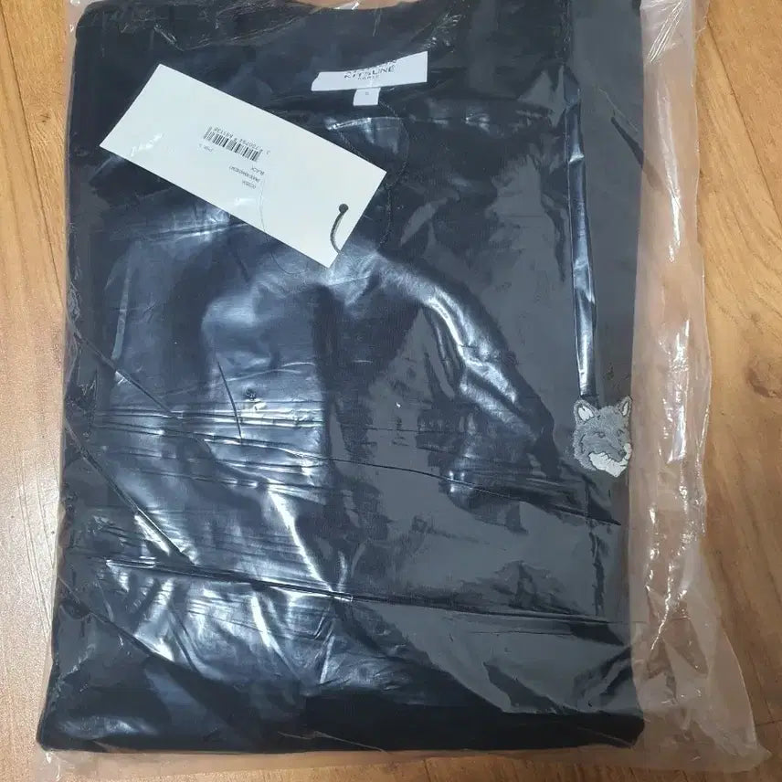 [BUNJANG] Maison Kitsune Fox Patch Black Sweatshirt / 메종키츠네 폭스 패치 블랙 맨투맨s