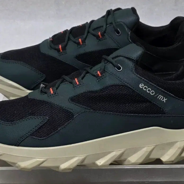 [SOLD OUT] 에코 ECCO 고어텍스 MX 로우 스니커즈 남성 290~295