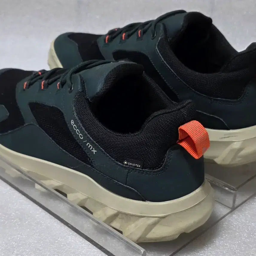 [SOLD OUT] 에코 ECCO 고어텍스 MX 로우 스니커즈 남성 290~295