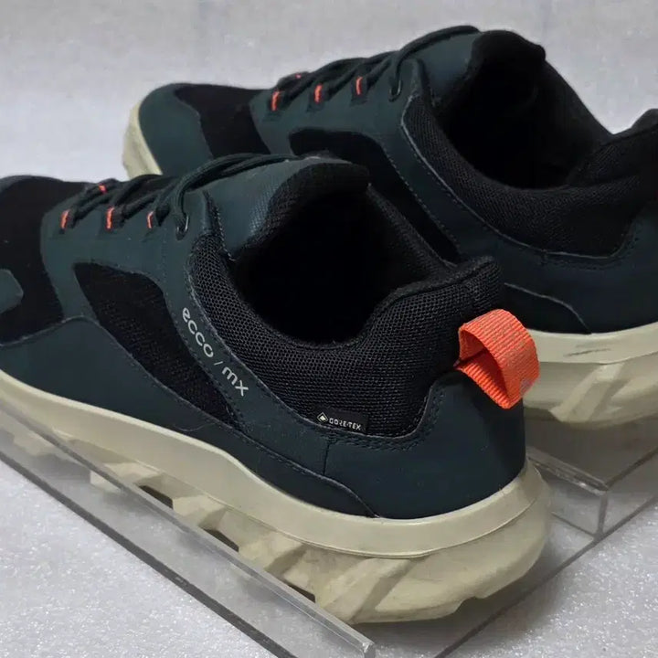 [SOLD OUT] 에코 ECCO 고어텍스 MX 로우 스니커즈 남성 290~295