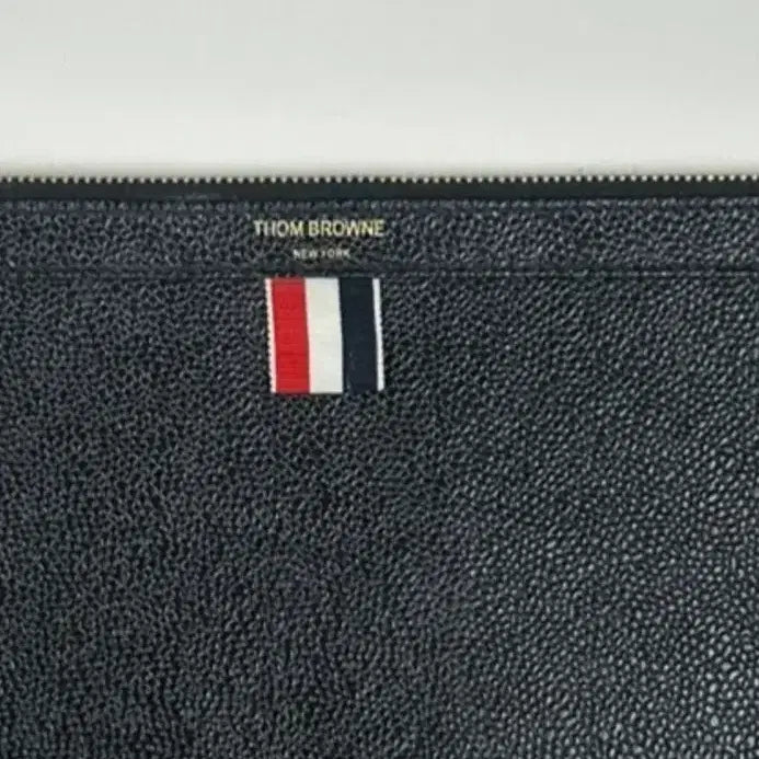 [SOLD OUT] 톰브라운 정품 미디움 사이즈 클러치 판매