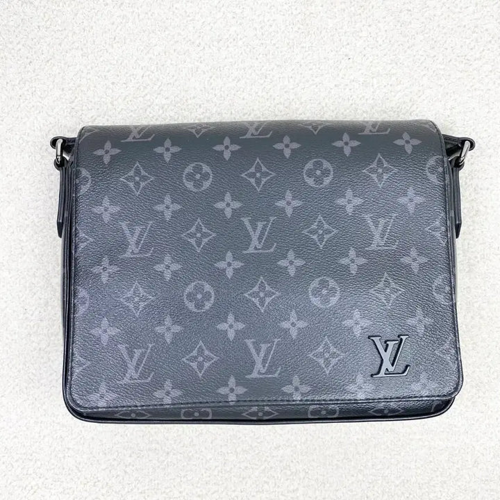 [BUNJANG] Louis Vuitton District PM Messenger Bag / 루이비통 메신저백 디스트릭트 pm