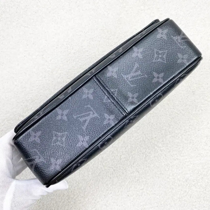 [BUNJANG] Louis Vuitton District PM Messenger Bag / 루이비통 메신저백 디스트릭트 pm