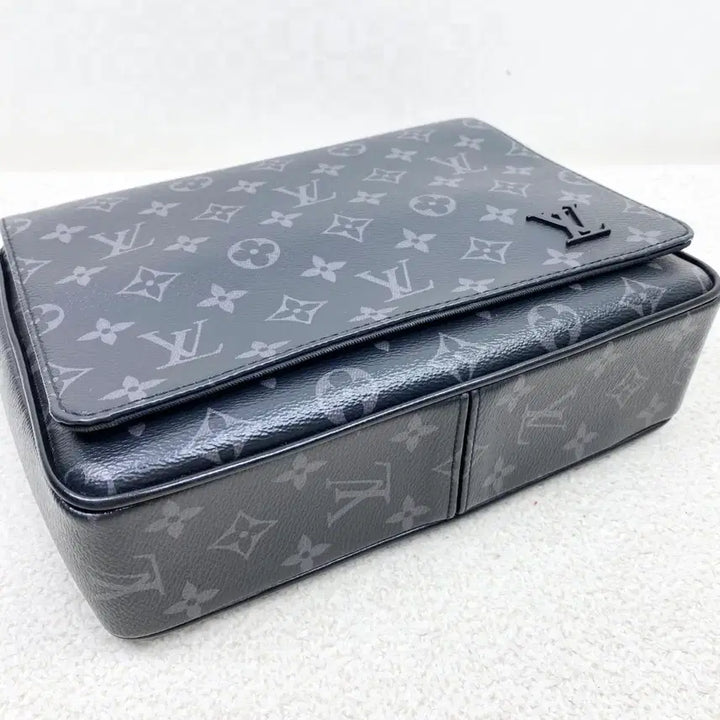 [BUNJANG] Louis Vuitton District PM Messenger Bag / 루이비통 메신저백 디스트릭트 pm