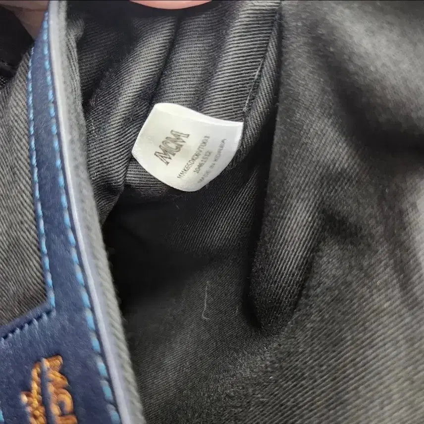 [BUNJANG] MCM Duke Backpack Studded Leather / MCM 듀크 백팩 스터드(피라미드) 엠보 레더 모델 정품