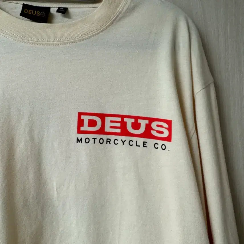 [BUNJANG] Deus Ex Machina Logo T-shirt (M) / 무료배송) 데우스 엑스 마키나 로고 티셔츠 /남녀공용