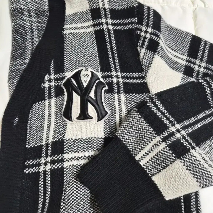 [BUNJANG] MLB NY Check Cardigan Cream L / MLB NY 체크 가디건 크림색 L사이즈