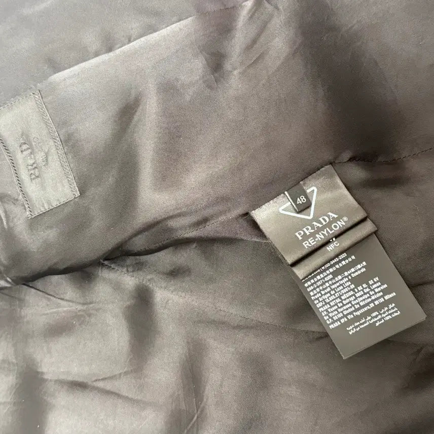 [BUNJANG] Prada Re-Nylon Single-Breasted Jacket / 프라다 리나일론 싱글브레스트 자켓