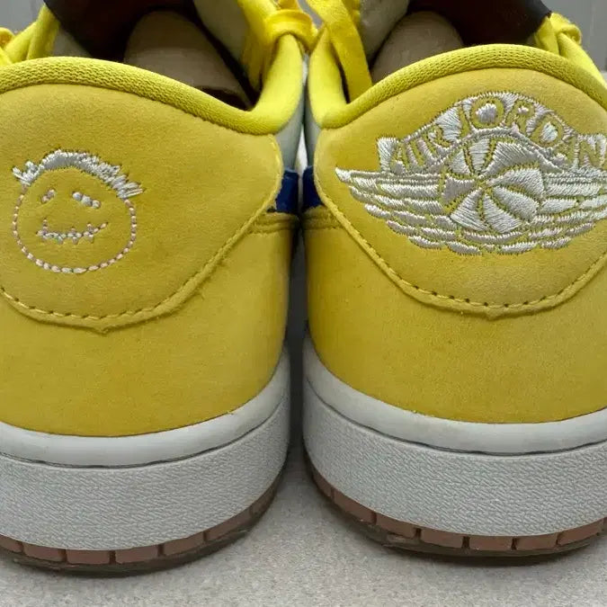 [BUNJANG] Nike Travis Scott Canary Low Sneakers / 조던1 트레비스 스캇 카나리 로우