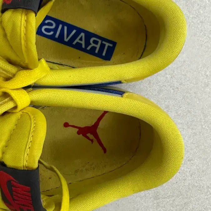 [BUNJANG] Nike Travis Scott Canary Low Sneakers / 조던1 트레비스 스캇 카나리 로우