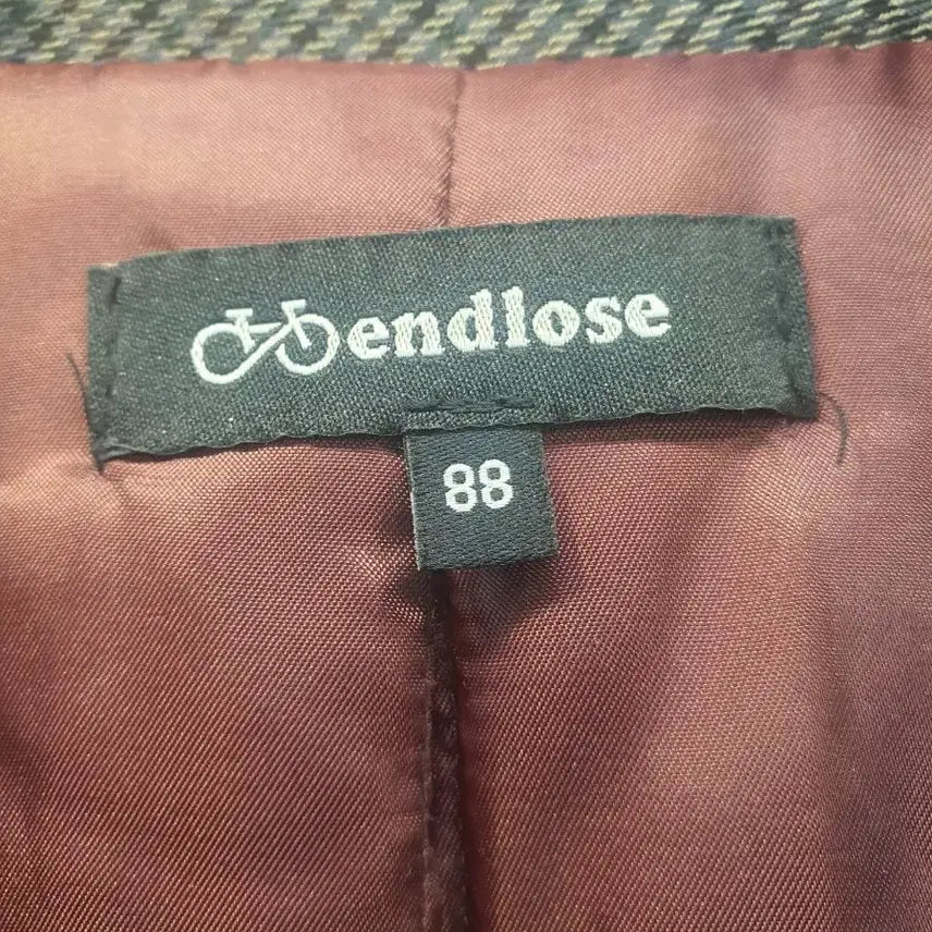 [BUNJANG] Endlose Check-Pattern Hooded Quilted Coat (Size 88) / (미착용새상품) 엔들로스 체크배색 후드 퀼팅 코트 (88)