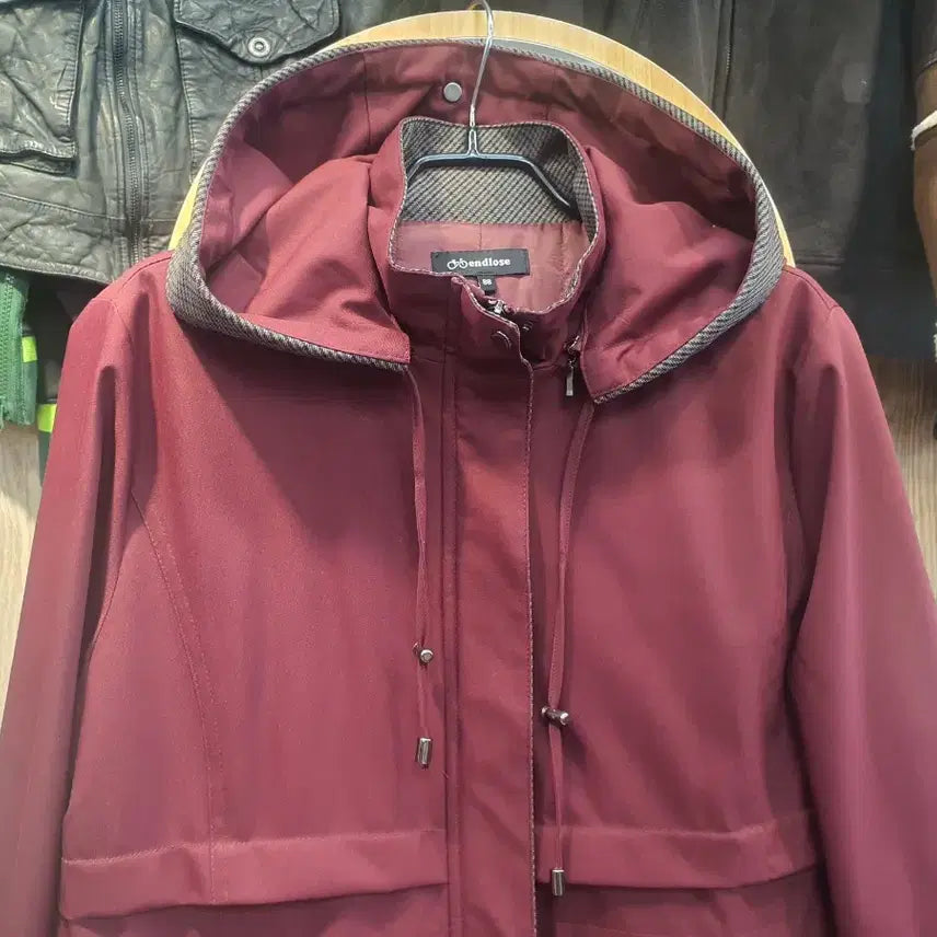 [BUNJANG] Endlose Check-Pattern Hooded Quilted Coat (Size 88) / (미착용새상품) 엔들로스 체크배색 후드 퀼팅 코트 (88)