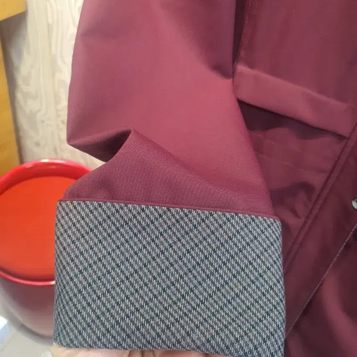 [BUNJANG] Endlose Check-Pattern Hooded Quilted Coat (Size 88) / (미착용새상품) 엔들로스 체크배색 후드 퀼팅 코트 (88)