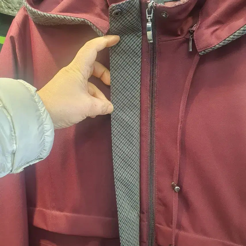 [BUNJANG] Endlose Check-Pattern Hooded Quilted Coat (Size 88) / (미착용새상품) 엔들로스 체크배색 후드 퀼팅 코트 (88)