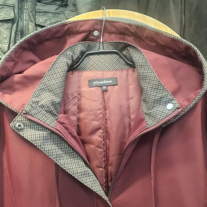 [BUNJANG] Endlose Check-Pattern Hooded Quilted Coat (Size 88) / (미착용새상품) 엔들로스 체크배색 후드 퀼팅 코트 (88)