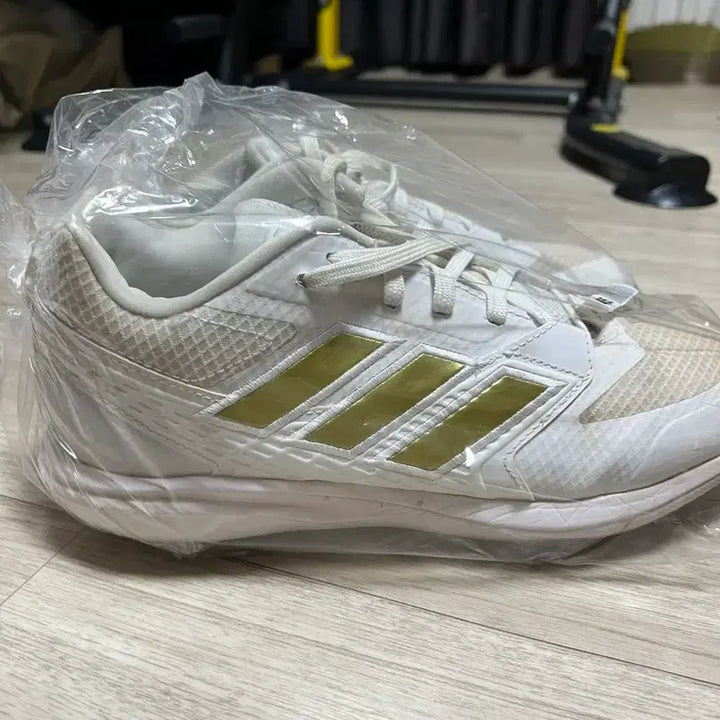 [BUNJANG] Adidas Baseball Cleats / 아디다스 야구화 판매합니다.