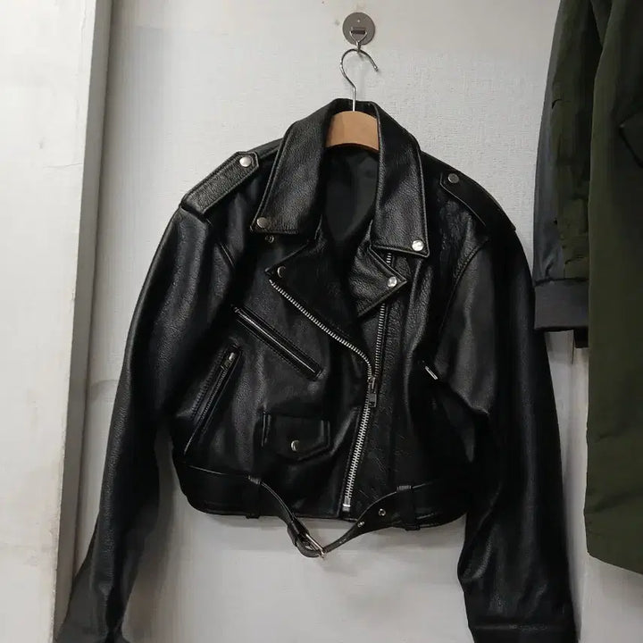 [BUNJANG] Black Leather Rider Jacket (Cropped, Free Size) / 소가죽블랙 레더 라이더 자켓 크롭핏  프리사이즈