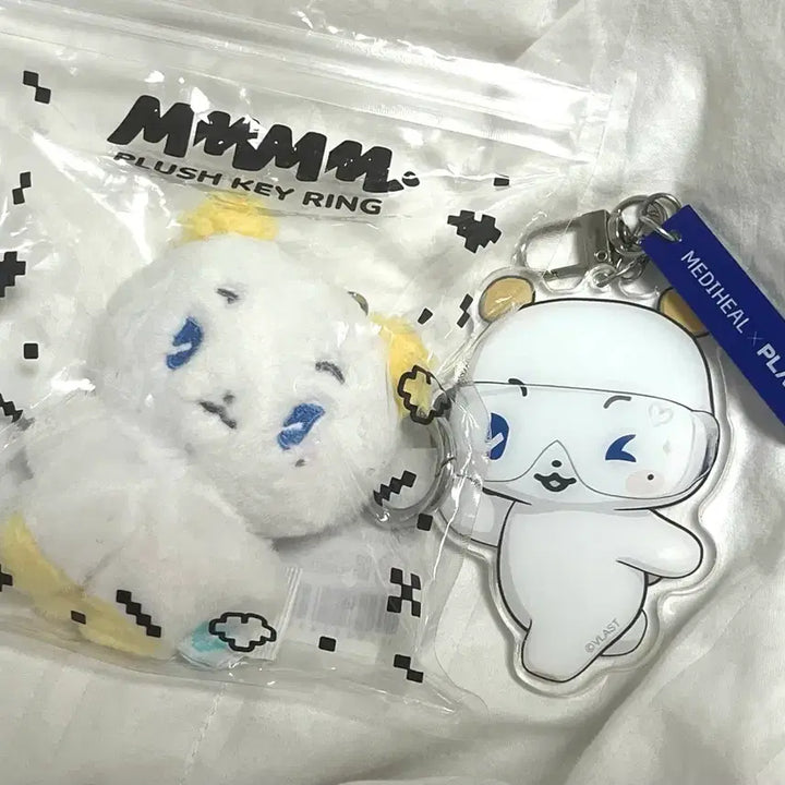 [BUNJANG] PLAVE Noah Mediheal Mirror & Plush Keyring Bundle Set / 플레이브 (노아) 뫄 플러쉬 키링 + 메디힐 팝업 뫄 거울 일괄