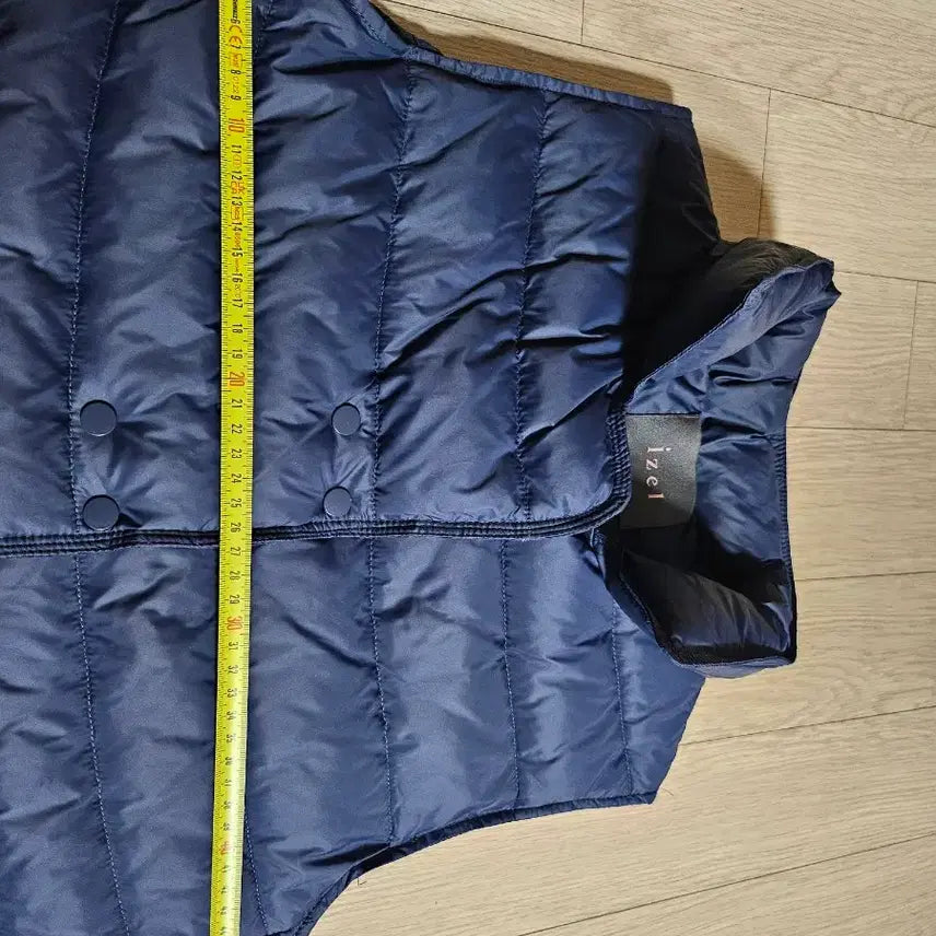 [BUNJANG] Izel Women's Navy Padded Vest 55 Size / izel 여자 남색 패딩조끼 55사이즈 전후