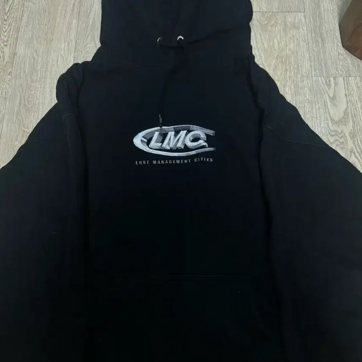 [BUNJANG] LMC Black Embroidered Logo Hoodie / Lmc 후드티
