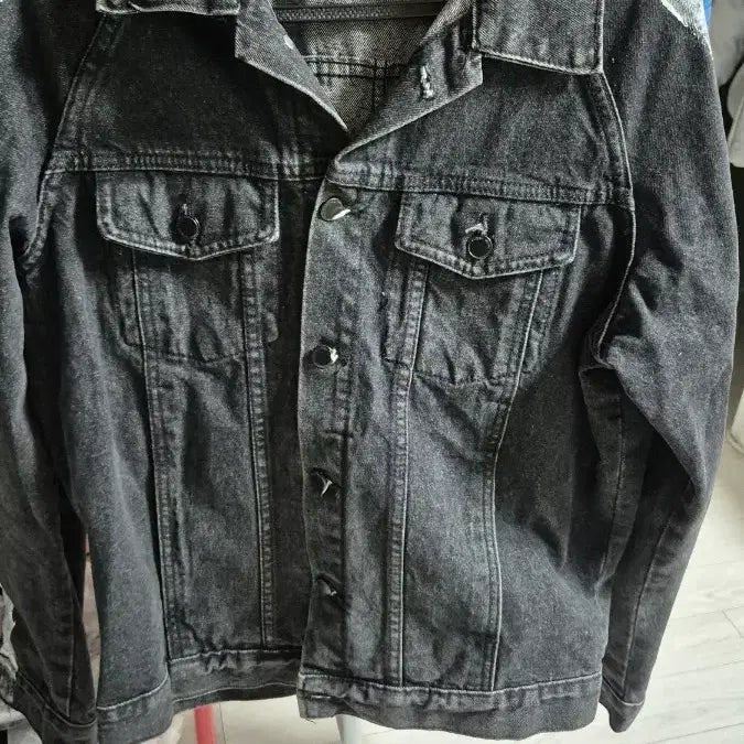 [BUNJANG] Denim Holics 데님 페인팅 자켓 블랙 / Denim Holics 데님 페인팅 자켓 블랙