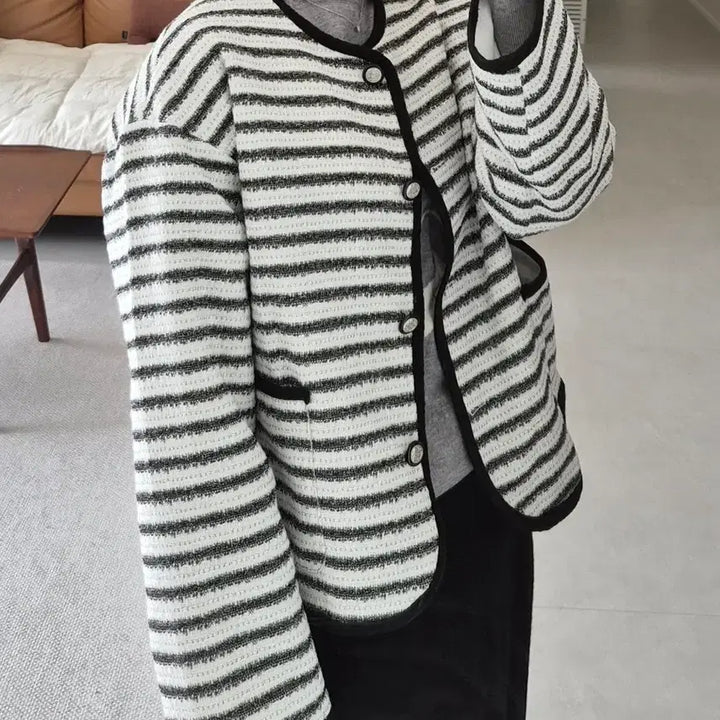 [BUNJANG] Oversized Tweed Jacket / 오버사이즈 트위드 자켓 / 스트라이프 가디건 봄 가을 간절기 얇고 가벼운